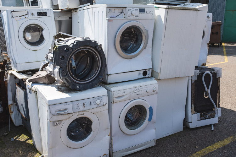 Tam, kde končí odpadky. Reportáž z vyškovské třídírny Respono, autor: Tomáš Valnoha