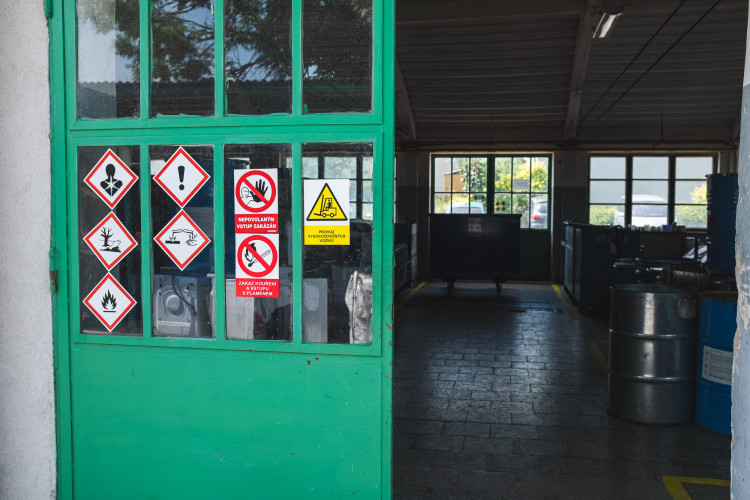 Tam, kde končí odpadky. Reportáž z vyškovské třídírny Respono, autor: Tomáš Valnoha