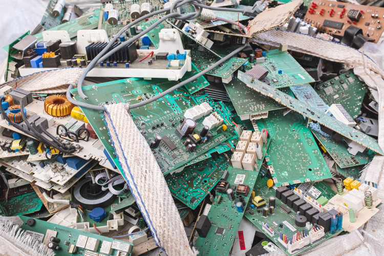 Tam, kde končí odpadky. Reportáž z vyškovské třídírny Respono, autor: Tomáš Valnoha