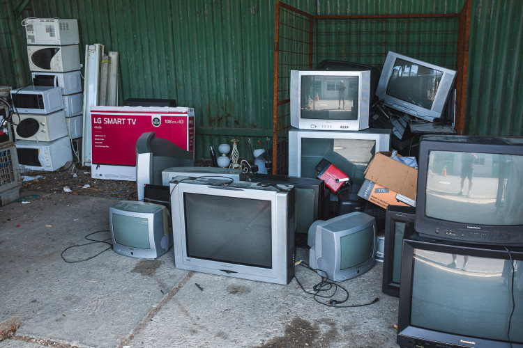 Tam, kde končí odpadky. Reportáž z vyškovské třídírny Respono, autor: Tomáš Valnoha