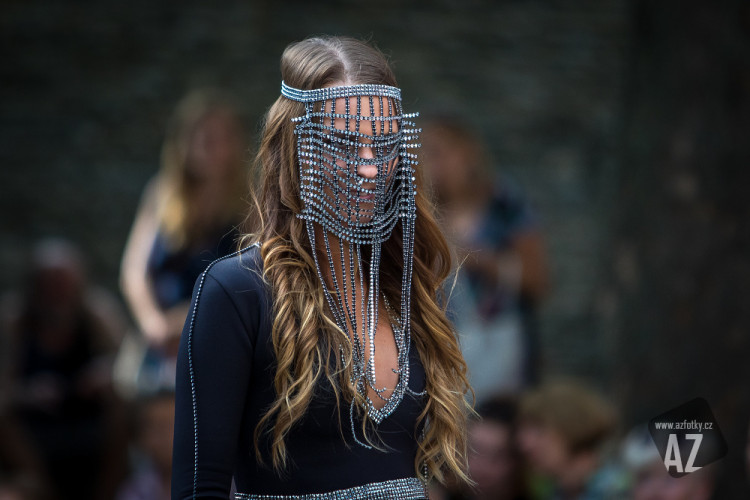 Křehká krása 2020