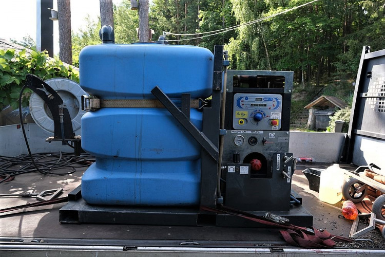 FOTOGALERIE: Ekologická likvidace plevele