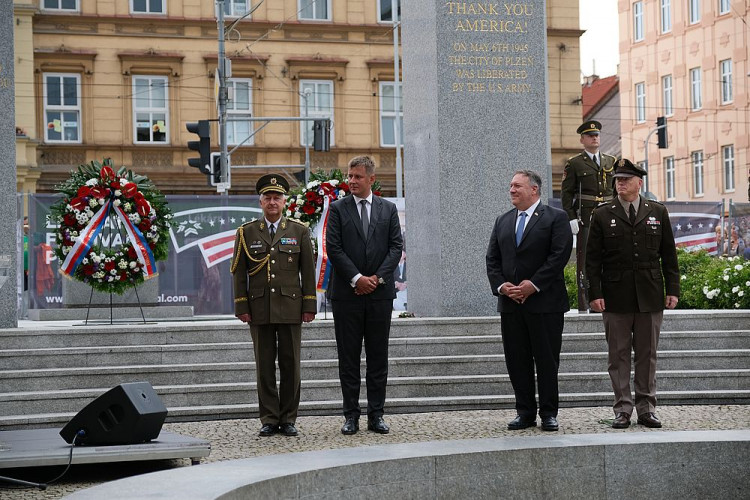 FOTOGALERIE: Mike Pompeo v Plzni