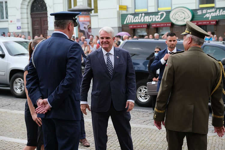 FOTOGALERIE: Mike Pompeo v Plzni