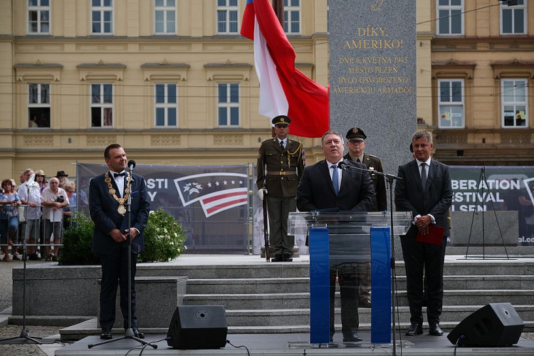 FOTOGALERIE: Mike Pompeo v Plzni