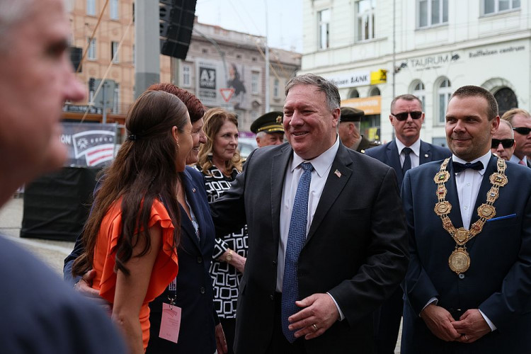 FOTOGALERIE: Mike Pompeo v Plzni