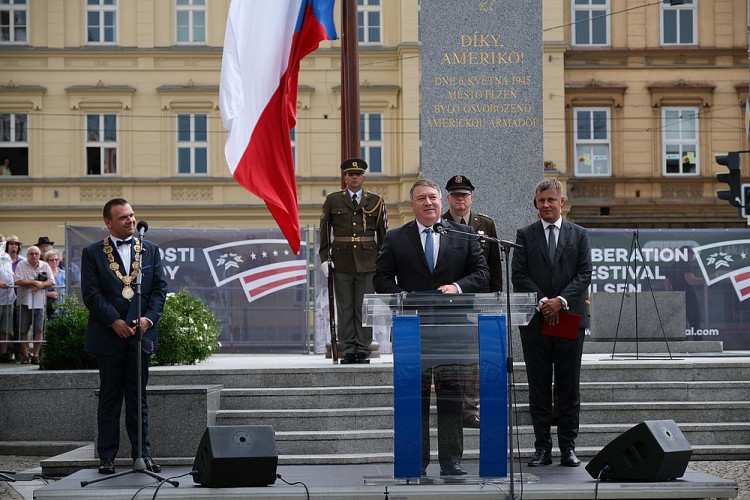 FOTOGALERIE: Mike Pompeo v Plzni