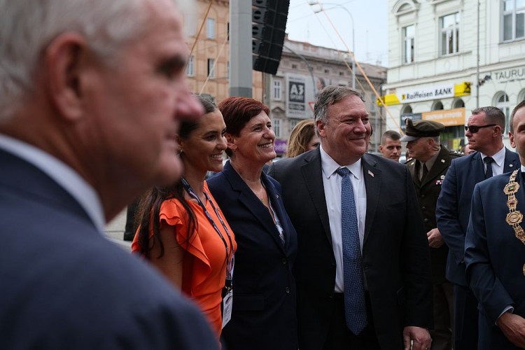 FOTOGALERIE: Mike Pompeo v Plzni