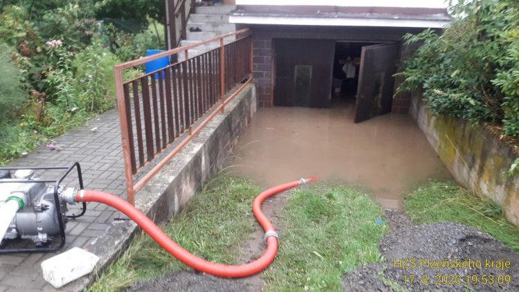 FOTOGALERIE: Přívalový liják se přehnal Plzeňským krajem