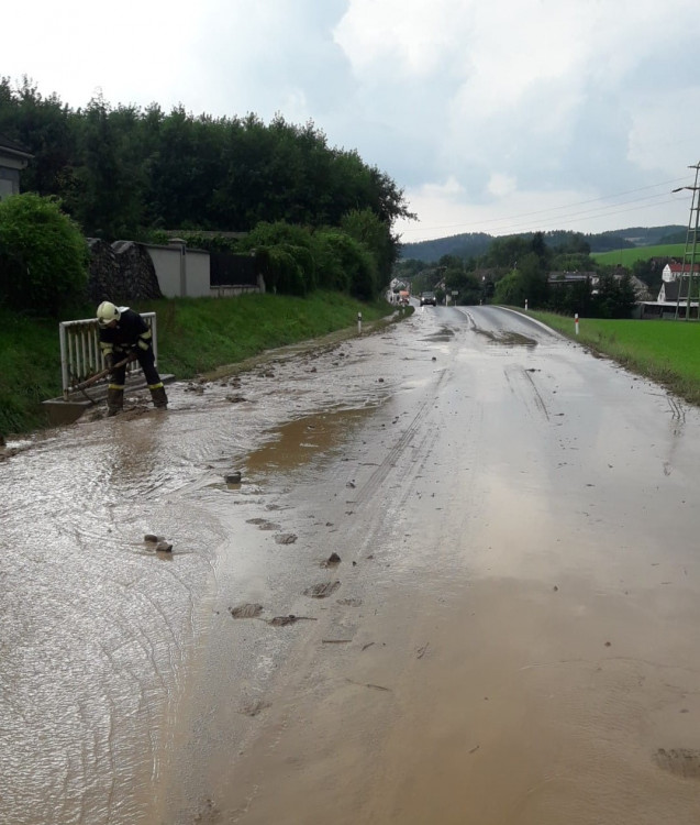 FOTOGALERIE: Přívalový liják se přehnal Plzeňským krajem