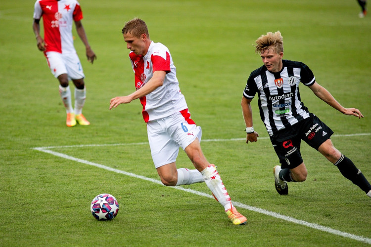FOTOGALERIE: Slavia na jihu Čech dominovala a vykročila za obhajobou