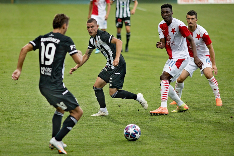 FOTOGALERIE: Slavia na jihu Čech dominovala a vykročila za obhajobou