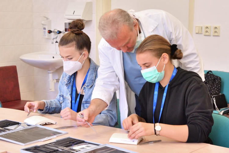 Medikemp Lékařské fakulty v Hradci Králové (2020)