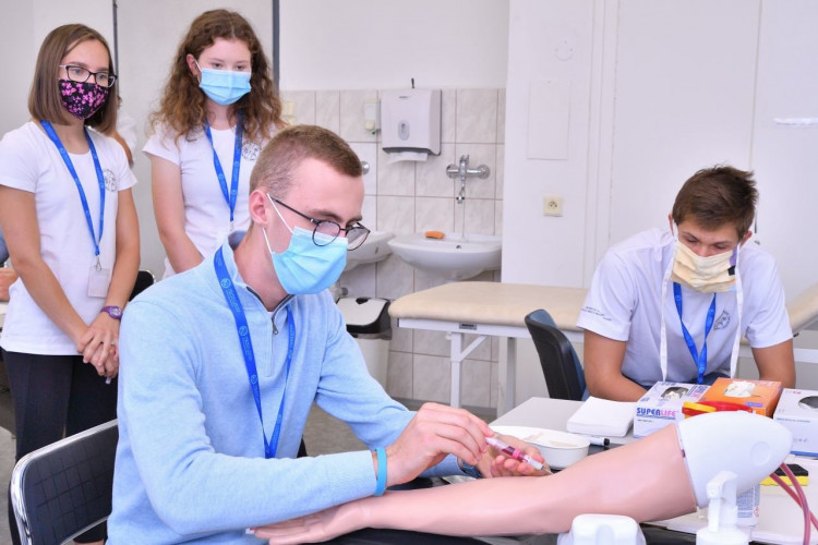 Medikemp Lékařské fakulty v Hradci Králové (2020)