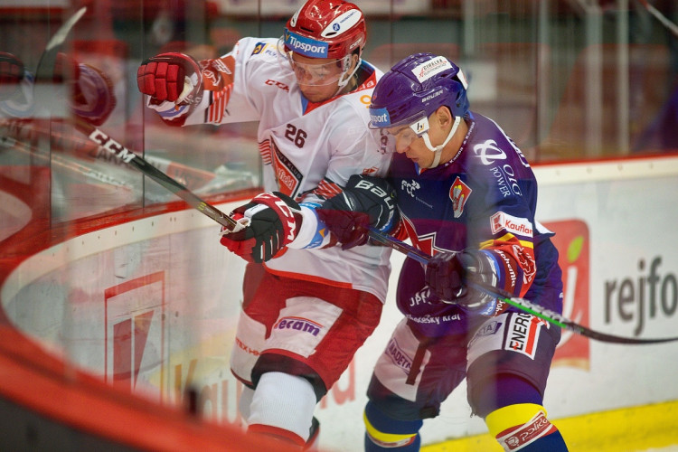 FOTOGALERIE: Motor se po sedmi letech vrátil do extraligy, doma nestačil na neoblíbený Mountfield