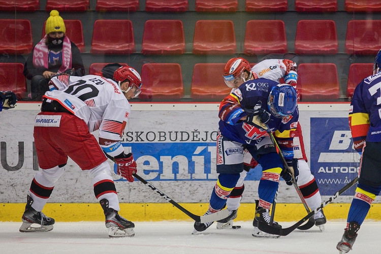 FOTOGALERIE: Motor se po sedmi letech vrátil do extraligy, doma nestačil na neoblíbený Mountfield