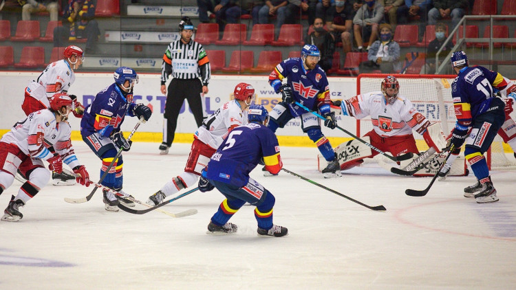 FOTOGALERIE: Motor se po sedmi letech vrátil do extraligy, doma nestačil na neoblíbený Mountfield