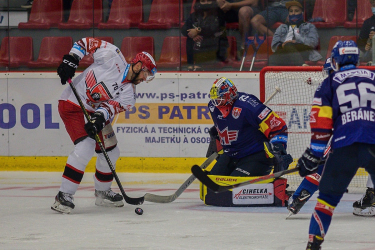 FOTOGALERIE: Motor se po sedmi letech vrátil do extraligy, doma nestačil na neoblíbený Mountfield