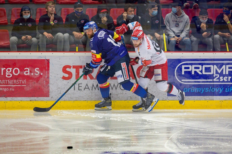 FOTOGALERIE: Motor se po sedmi letech vrátil do extraligy, doma nestačil na neoblíbený Mountfield