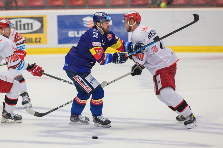 FOTOGALERIE: Motor se po sedmi letech vrátil do extraligy, doma nestačil na neoblíbený Mountfield