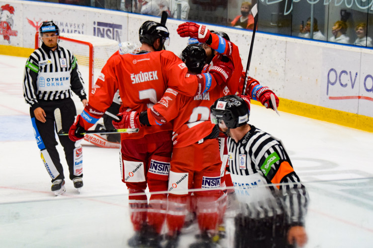 FOTOGALERIE: Hanáci poprvé doma vyhráli! Knotek vstřelil dvě branky