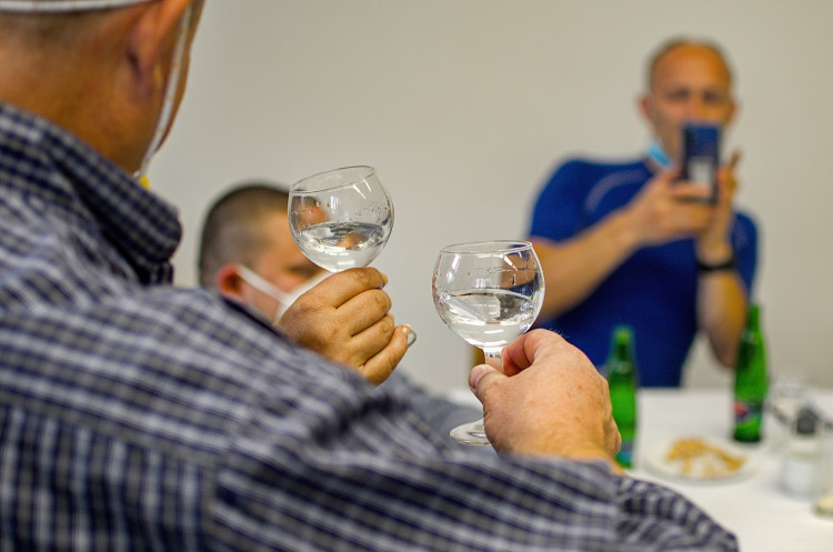 GALERIE: Ve volebních štábech bylo veselo. Hruškovice tekla proudem