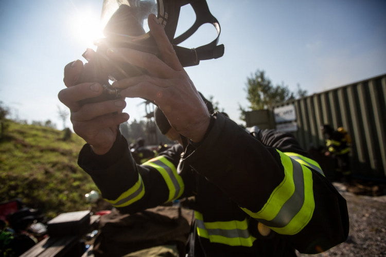 GALERIE: Hasiči trénovali ve FLASHOVER kontejneru