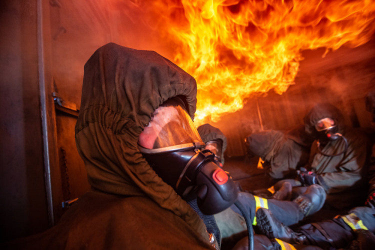 GALERIE: Hasiči trénovali ve FLASHOVER kontejneru