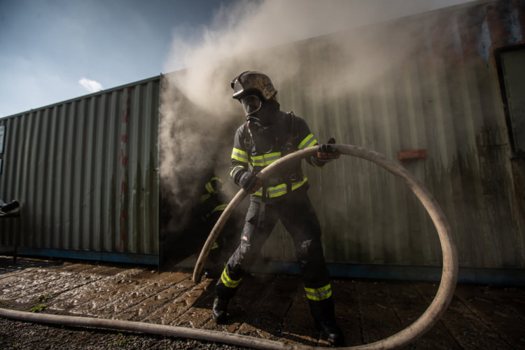 GALERIE: Hasiči trénovali ve FLASHOVER kontejneru