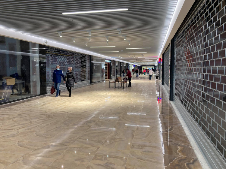 GALERIE: Po rekonstrukci otevřený obchodní dům Atrium