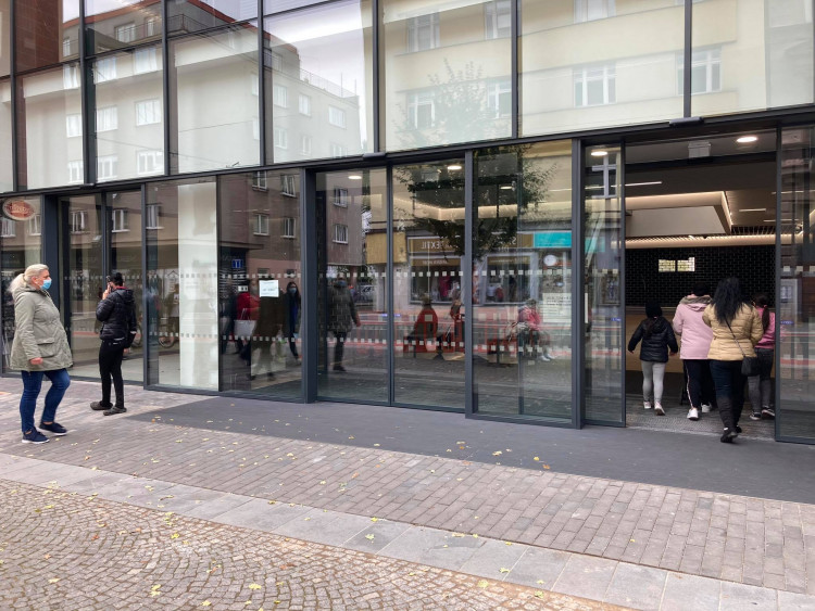 GALERIE: Po rekonstrukci otevřený obchodní dům Atrium