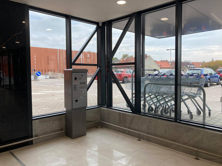 GALERIE: Po rekonstrukci otevřený obchodní dům Atrium