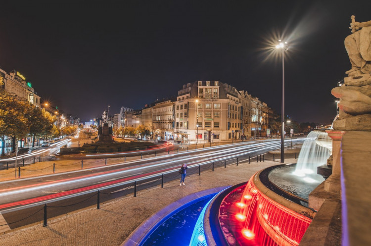 FOTOGALERIE: Vydejte se na procházku večerní Prahou. Z Václaváku přes Karlův most až na Hrad
