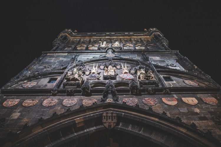 FOTOGALERIE: Vydejte se na procházku večerní Prahou. Z Václaváku přes Karlův most až na Hrad