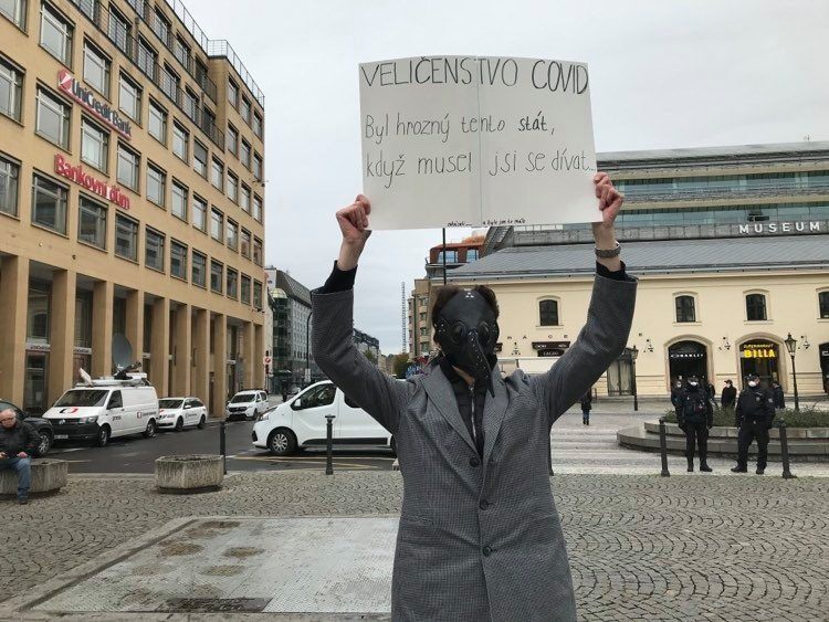 FOTOGALERIE: Vláda likviduje životy, naše práva a naši zem, znělo na demonstraci v Praze