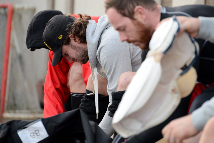 GALERIE: První trénink Mountfieldu na venkovním ledě v Dobříši