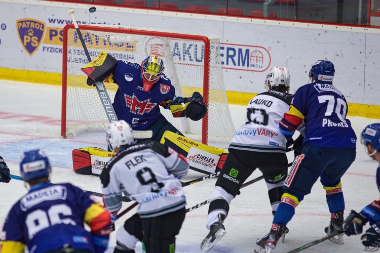 FOTOGALERIE: Motor ztratil nadějné vítězství a stále čeká na výhru. Varům doma podlehl 4:5