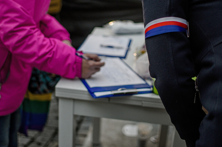 Demonstrace za zrušení opatření proti koronaviru, Zelný trh, 17. listopadu 2020. autor: Petr Bezděk