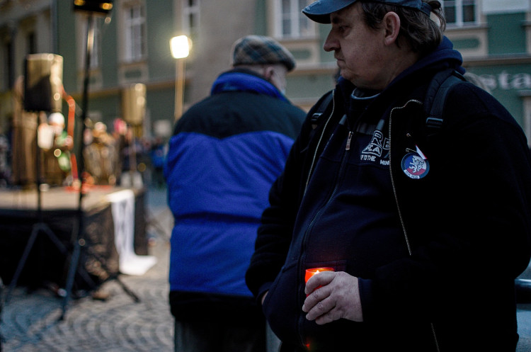 Demonstrace za zrušení opatření proti koronaviru, Zelný trh, 17. listopadu 2020. autor: Petr Bezděk