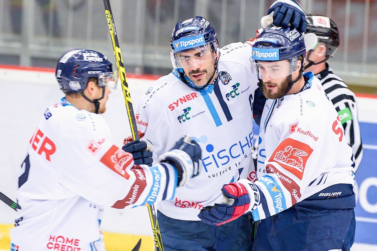 FOTOGALERIE: Nepomohl ani fantastický Patera. Motor čeká na první domácí výhru, v nájezdech podlehl Liberci