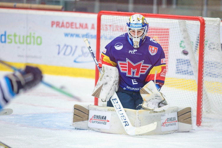 FOTOGALERIE: Nepomohl ani fantastický Patera. Motor čeká na první domácí výhru, v nájezdech podlehl Liberci