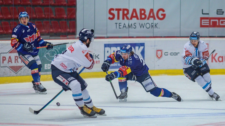 FOTOGALERIE: Nepomohl ani fantastický Patera. Motor čeká na první domácí výhru, v nájezdech podlehl Liberci