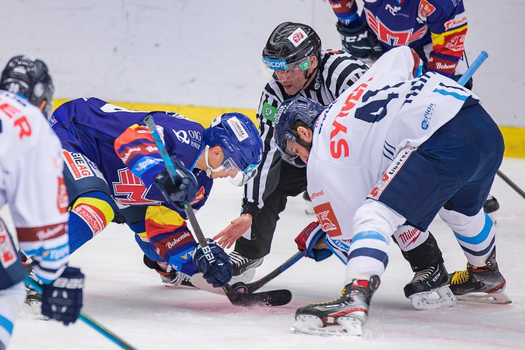 FOTOGALERIE: Nepomohl ani fantastický Patera. Motor čeká na první domácí výhru, v nájezdech podlehl Liberci