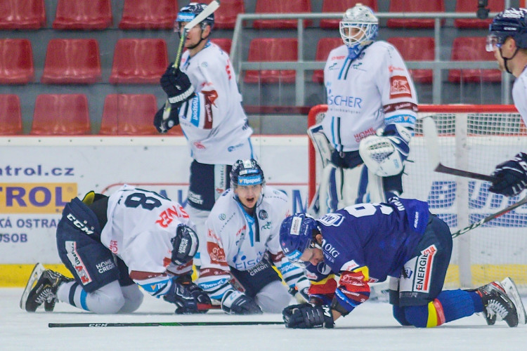 FOTOGALERIE: Nepomohl ani fantastický Patera. Motor čeká na první domácí výhru, v nájezdech podlehl Liberci