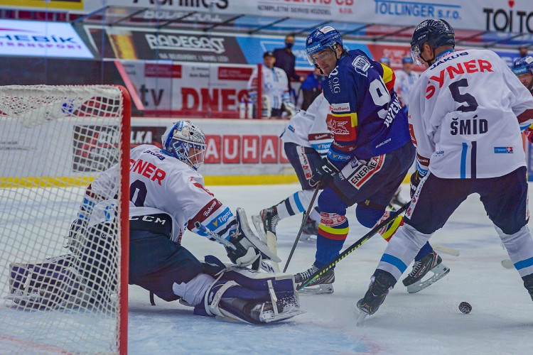 FOTOGALERIE: Nepomohl ani fantastický Patera. Motor čeká na první domácí výhru, v nájezdech podlehl Liberci