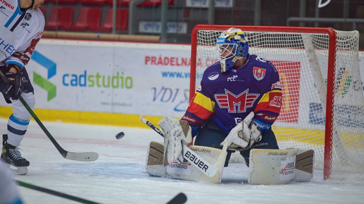 FOTOGALERIE: Nepomohl ani fantastický Patera. Motor čeká na první domácí výhru, v nájezdech podlehl Liberci