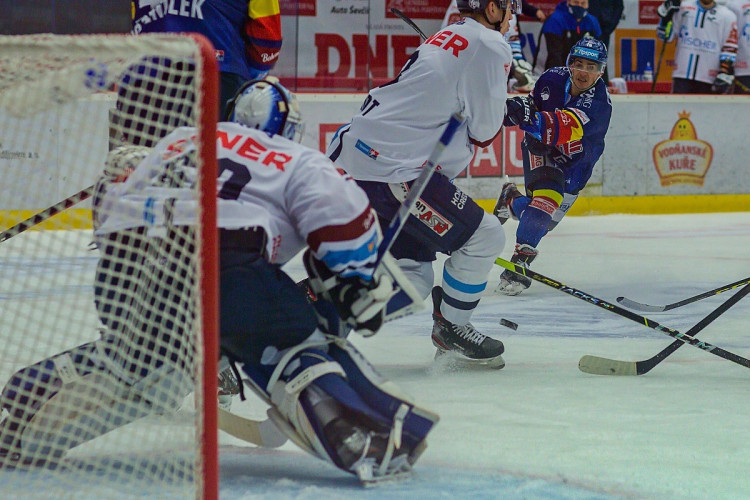 FOTOGALERIE: Nepomohl ani fantastický Patera. Motor čeká na první domácí výhru, v nájezdech podlehl Liberci