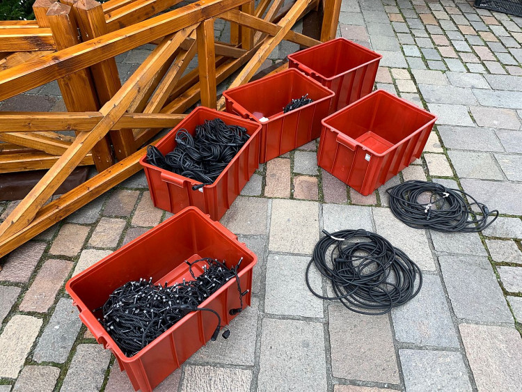 FOTOGALERIE: Zdobení vánočního stromu