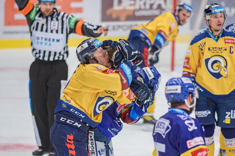 FOTOGALERIE: Zakletá Budvar aréna. Motor doma opět nevyhrál, na jihu Čech uspěl trápící se Zlín