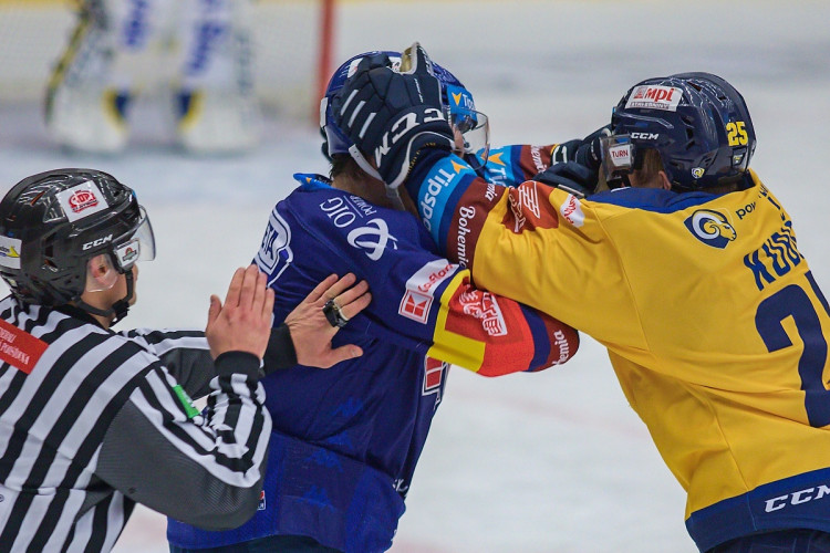 FOTOGALERIE: Zakletá Budvar aréna. Motor doma opět nevyhrál, na jihu Čech uspěl trápící se Zlín